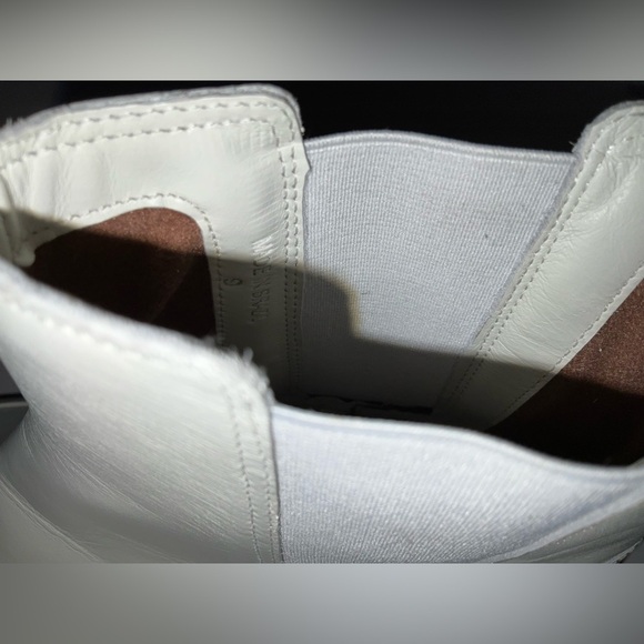 Rebecca Allen Water Resistant cream leather boots/size 9/made in Brazil/like new - Picture 11 of 12